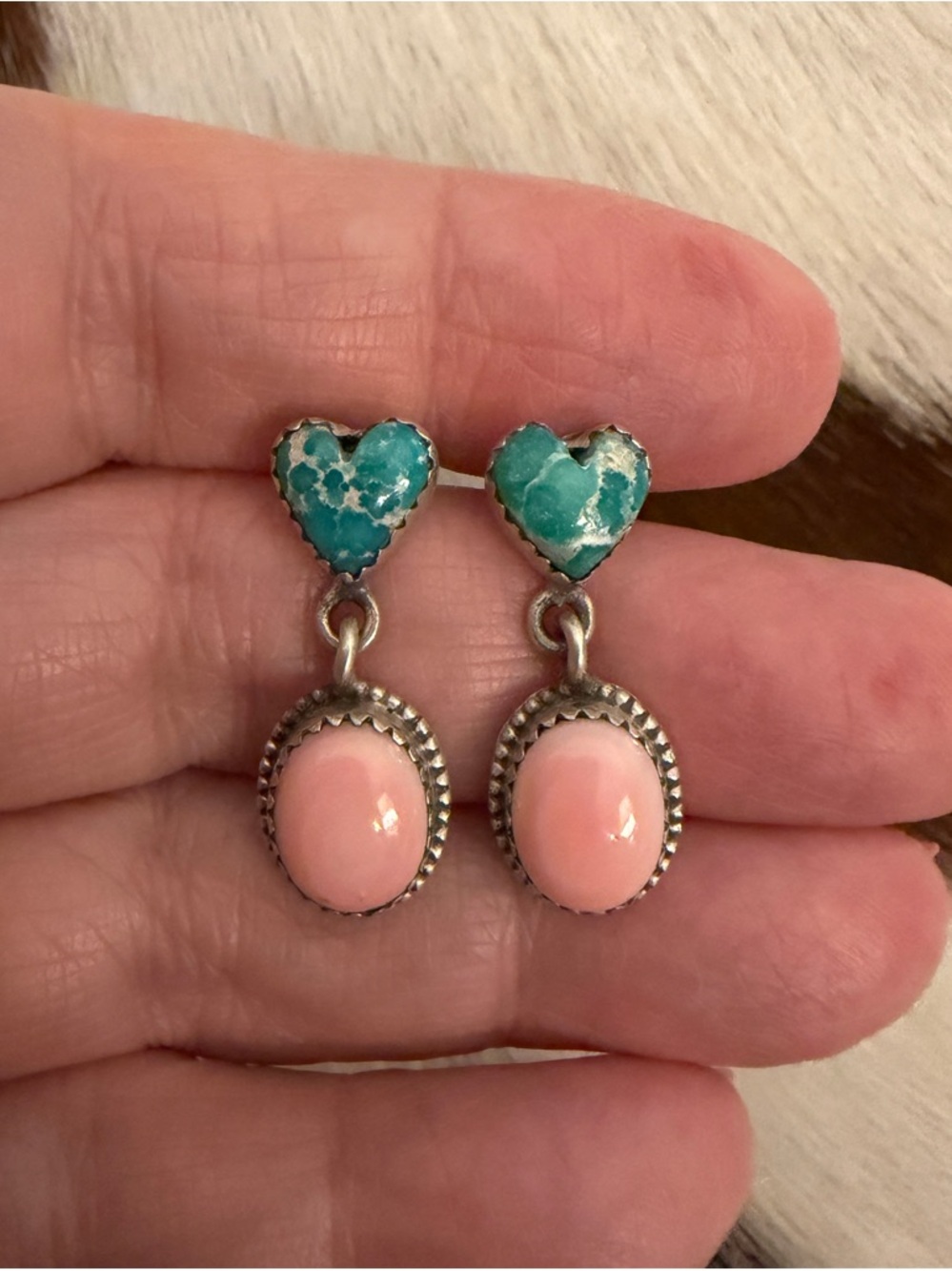 ❤️ Heart Shape White Water Turquoise & Queen Pink Conch Sterling Dangle Earrings - Picture 8 of 14